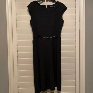 Ellen Tracy Short Sleeve Black Dress